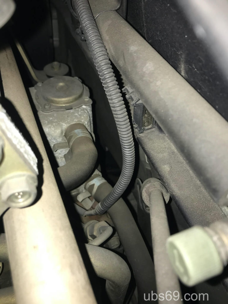 PCVバルブの場所