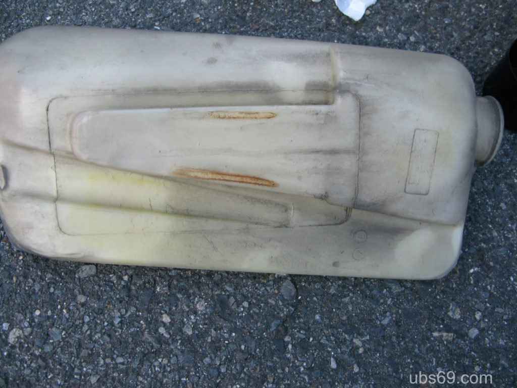 リザーバータンク(ビフォー)