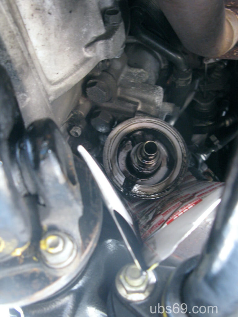 オイルフィルターの台座